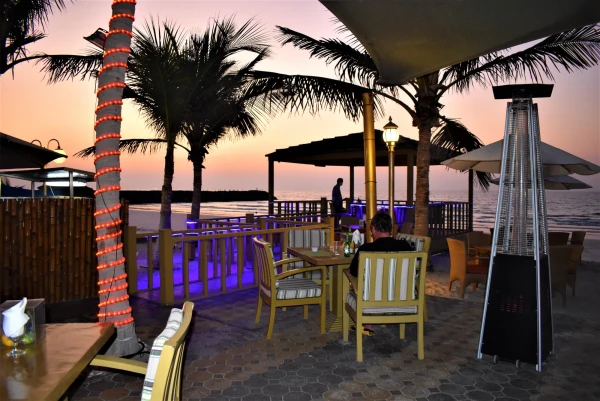 Отель Ajman Hotel 5*. Закат 