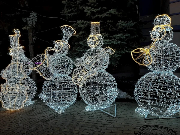 Снеговички у Дома музыки