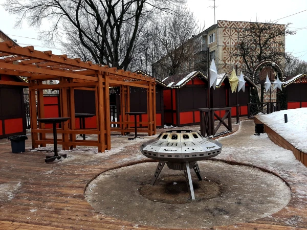 В сквере Чижевского