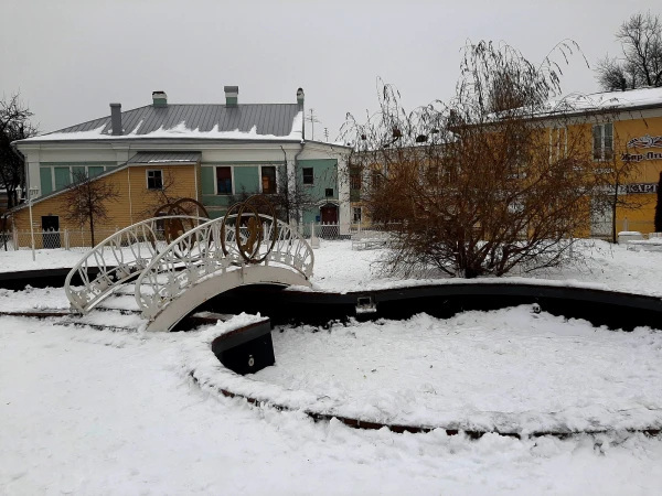 В Сквере Новобрачных 