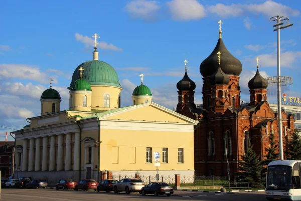 Тула. Храм Преображения Господня и Успенский кафедральный собор.