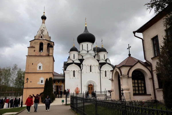 Старица. Старицкий Свято-Успенский мужской монастырь (1110 г.).