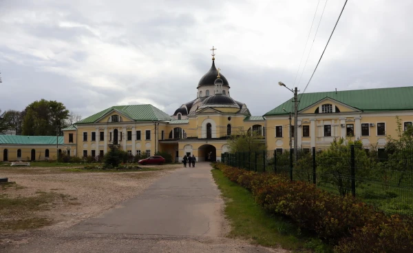 Тверь. Церковь Спаса Нерукотворного Образа в Христорождественском монастыре.