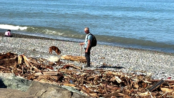 Пляж Meteorite Beach и набережная в Батуми после шторма