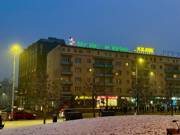 Good Evening in Wrocław − neon