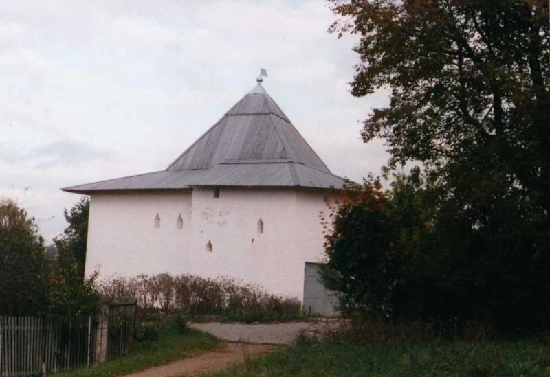 Спасская башня Вязьмы