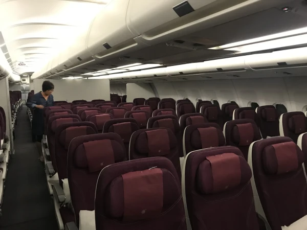 Qatar airways Опять пустой
