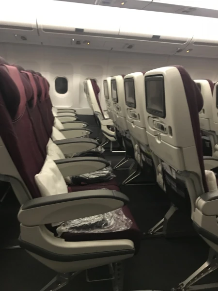 Qatar airways Опять пустой