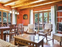 Arties Luxury Apartments 
