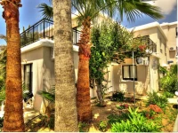 Hilltop Gardens 3*