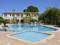 Club Z Hotel