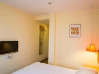Home Inn Shanghai Wusong Keyu Matou 