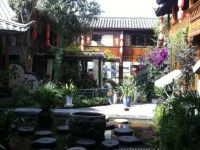Donghe Inn 