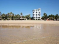 Unique Mui Ne Resort 4*