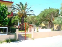 Antonis Rooms 2*