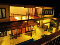 Villa Symphony