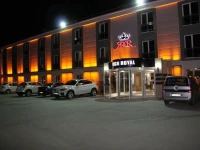 Rich Royal Hotel 
