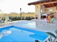 Bubani 111 Holiday Home 3*