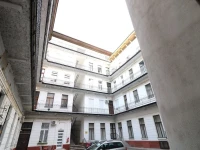 Real Apartments Revay 