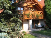 Tolgyes Apartment 