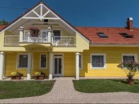 Topaz Apartmanhazak 