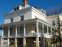 200 South Street Inn