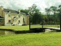 Glendurragh House