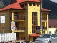 Fenyo Villa Bradul 3*