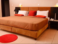 Swiss Cottage Suites