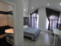 Rose Garden Hotel