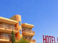 Kavana Hotel 