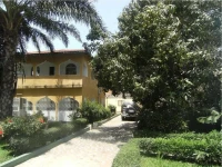 One World Village Guesthouse 