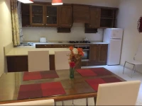 Oakland Apartment 