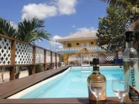 Sea Horizon Apartments 