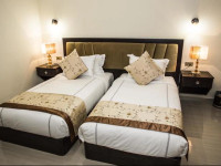 Queen Plaza Hotel
