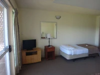 Jet Over Hotel 