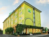 Zest Hotel Yogyakarta 3*