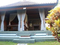 Kusnadi Hotel 3*