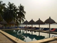 Le Lac Hotel / Hôtel le Lac 