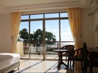 Emerald Hotel & Restaurant 