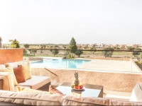 Private Apartment - Golf & Pool 