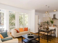 Stunning 2 Bedroom Apartment 