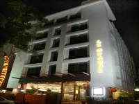Le Grande Residency 