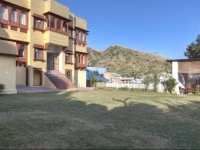 Adhbhut Hotel 3*