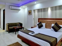 Hotel Emporio 3*