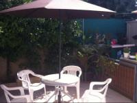 Georges Holiday House