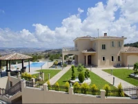 Stella Villa Stroumbi 