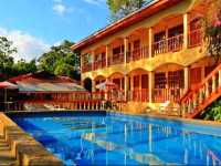 Hotel Tres Banderas