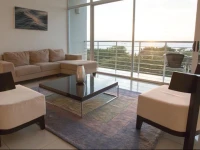Contemporary Luxury 606 