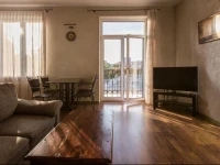 River view apartment in Old Town 